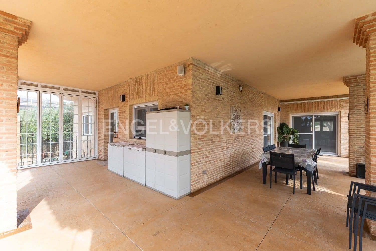 8 slaapkamer Villa te koop in L'Eliana met zwembad garage - € 1.590.000 (Ref: 9080485)