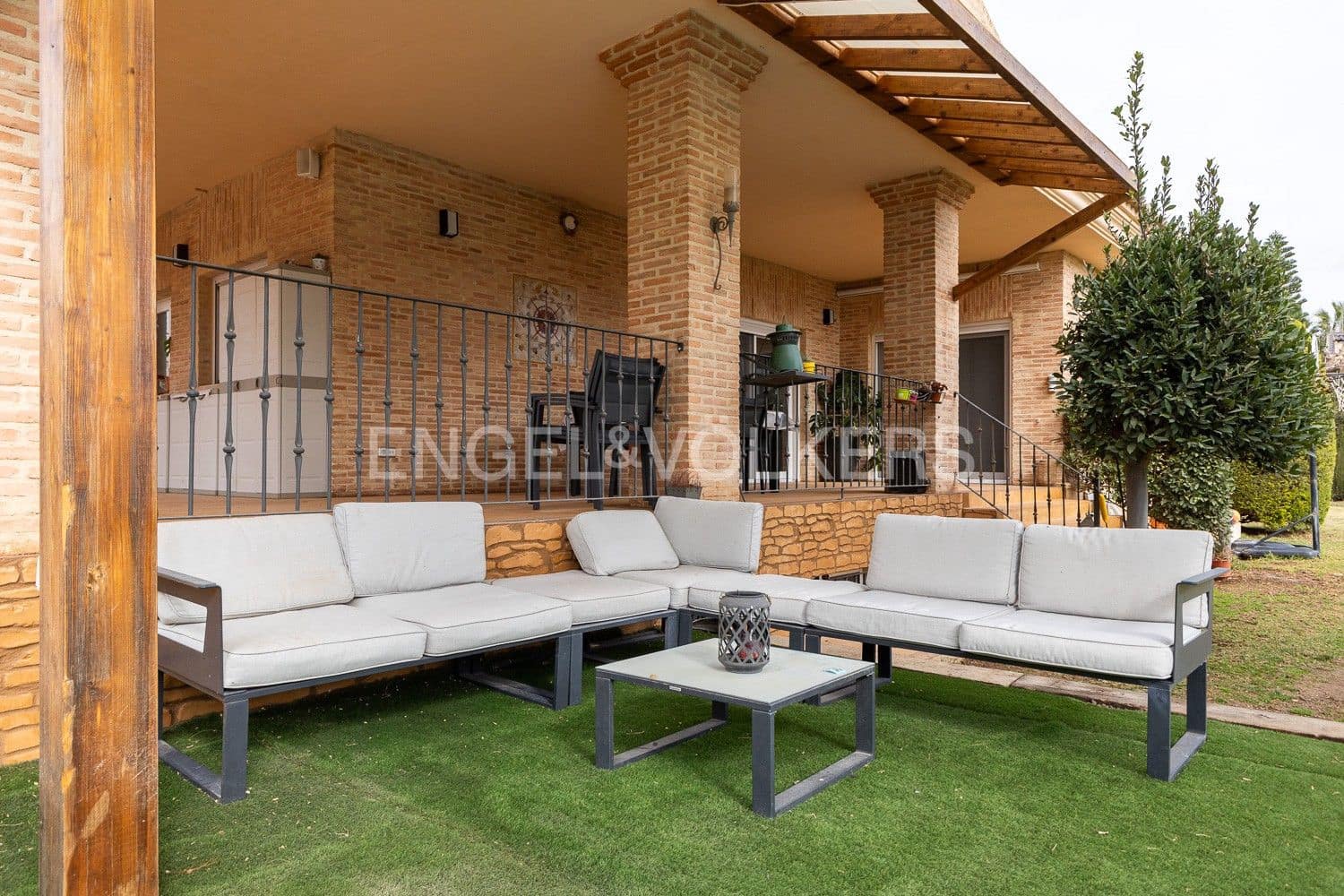 8 slaapkamer Villa te koop in L'Eliana met zwembad garage - € 1.590.000 (Ref: 9080485)