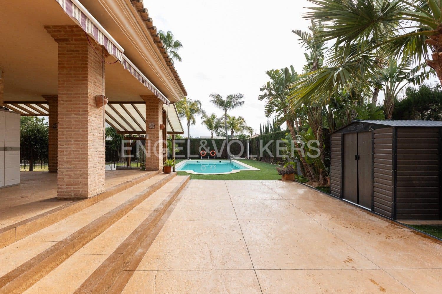 8 slaapkamer Villa te koop in L'Eliana met zwembad garage - € 1.590.000 (Ref: 9080485)