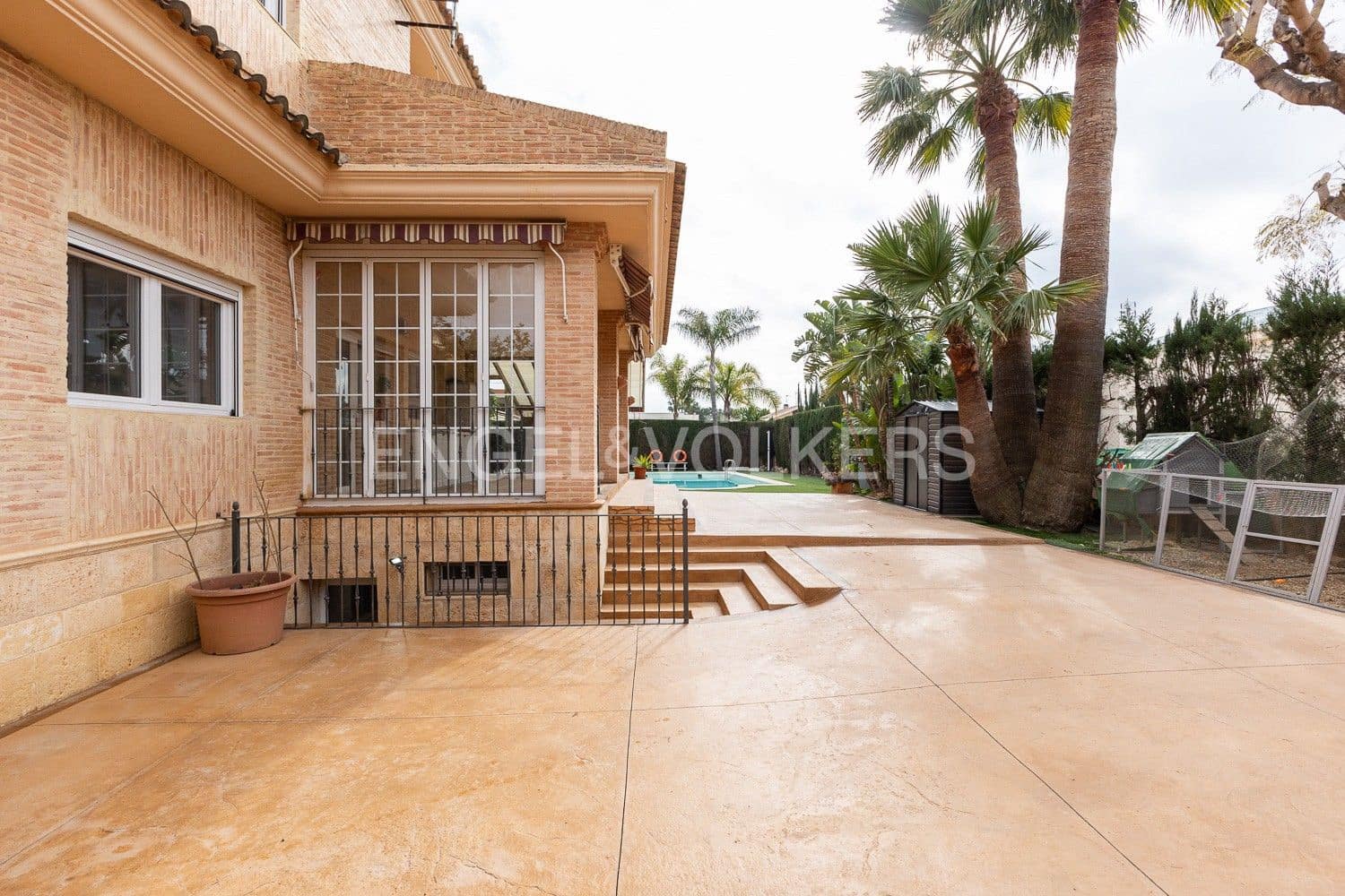 8 slaapkamer Villa te koop in L'Eliana met zwembad garage - € 1.590.000 (Ref: 9080485)