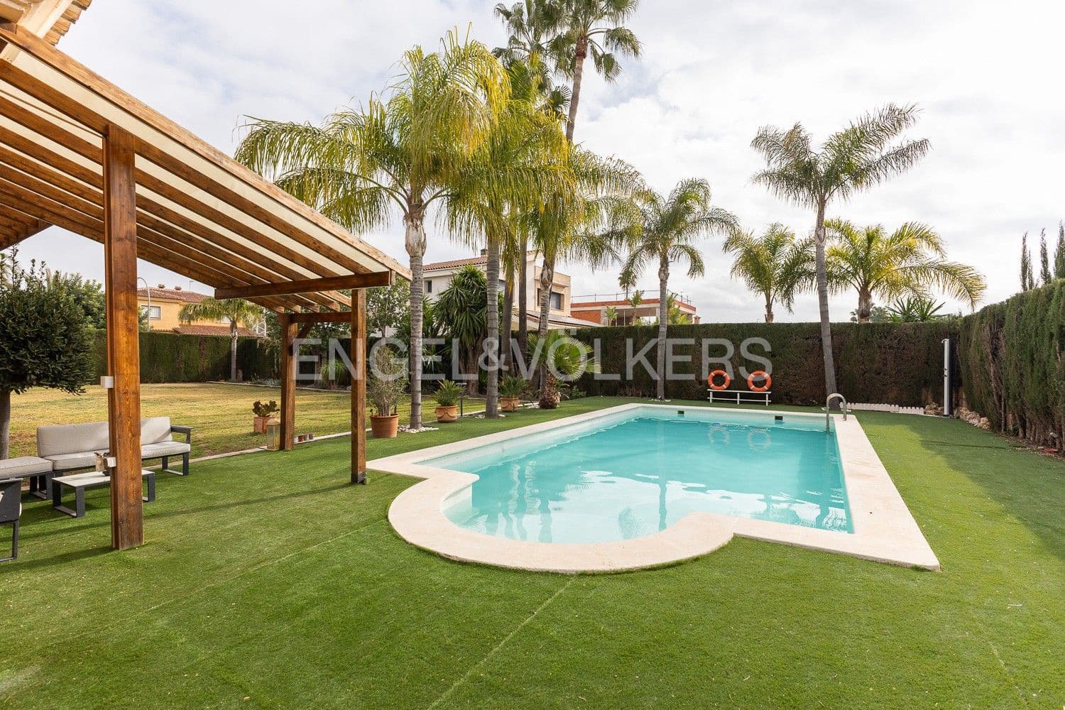 8 slaapkamer Villa te koop in L'Eliana met zwembad garage - € 1.590.000 (Ref: 9080485)