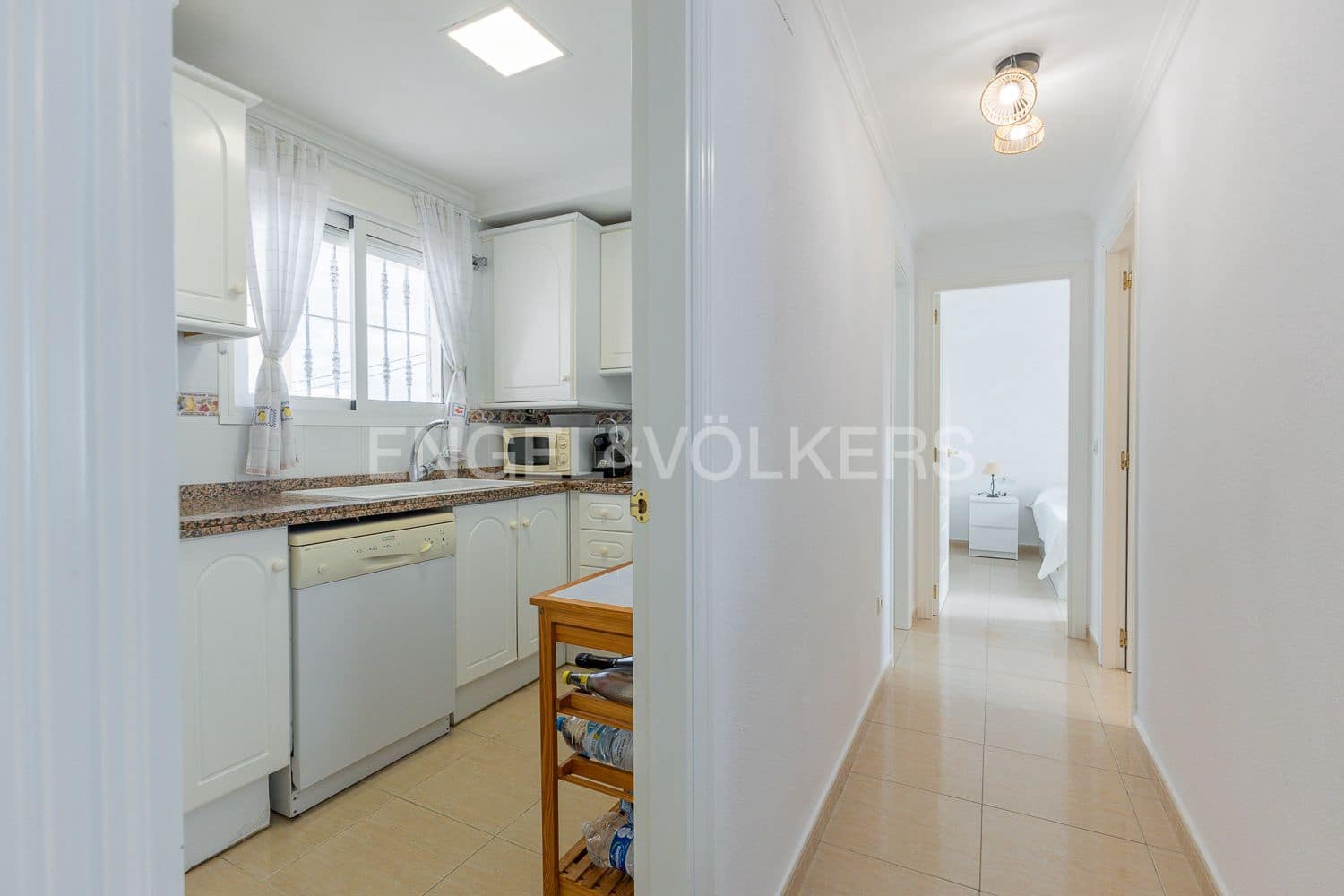 2 bedroom Apartment for rent in Denia with pool garage - € 2,000 (Ref: 9080488)
