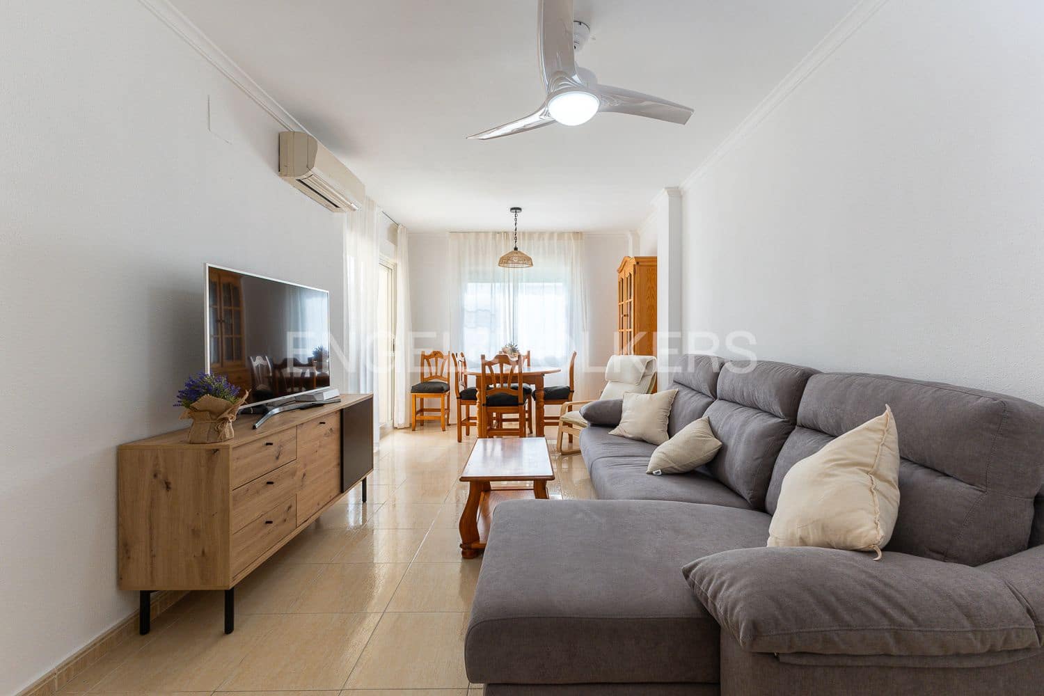 2 bedroom Apartment for rent in Denia with pool garage - € 2,000 (Ref: 9080488)