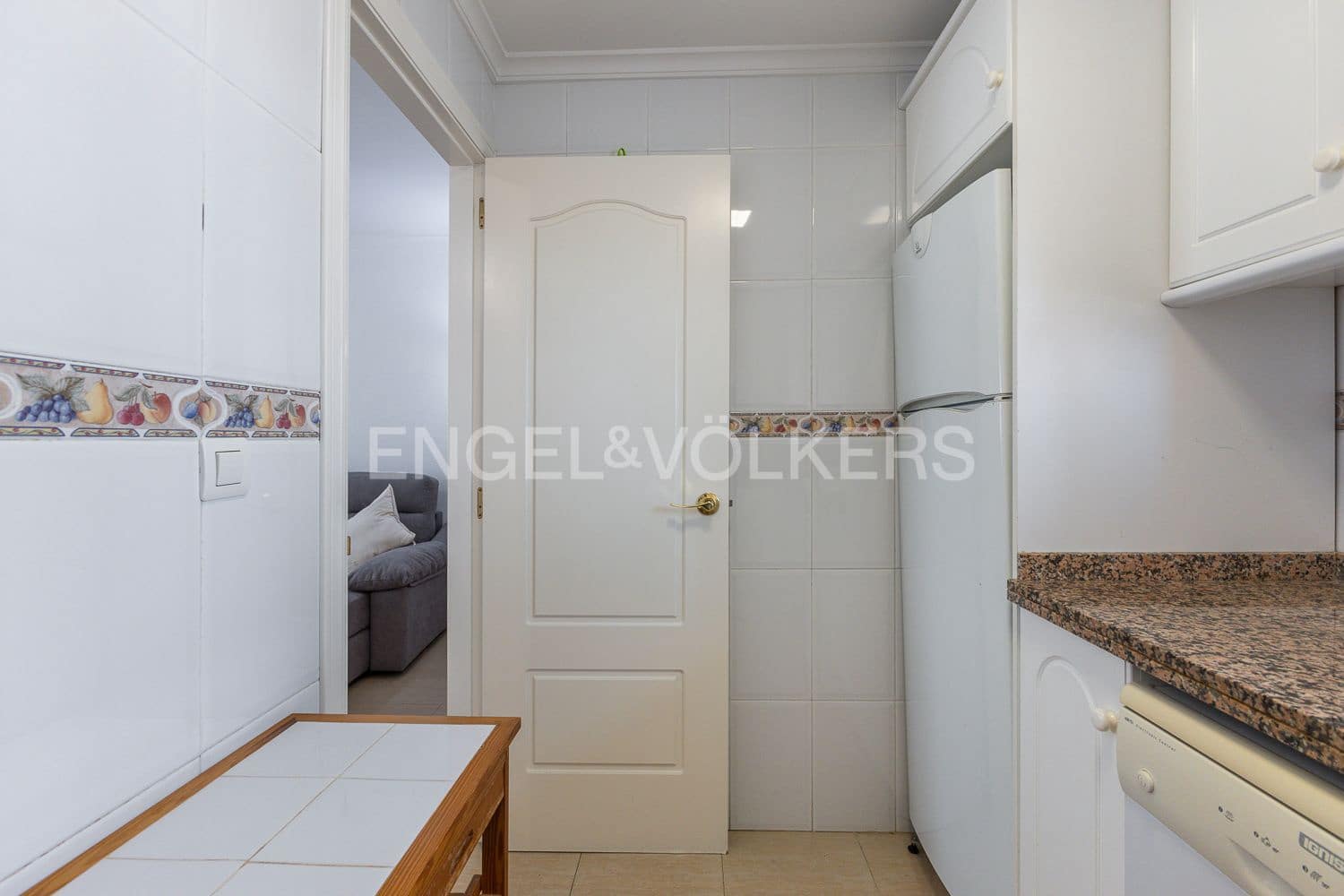 2 bedroom Apartment for rent in Denia with pool garage - € 2,000 (Ref: 9080488)