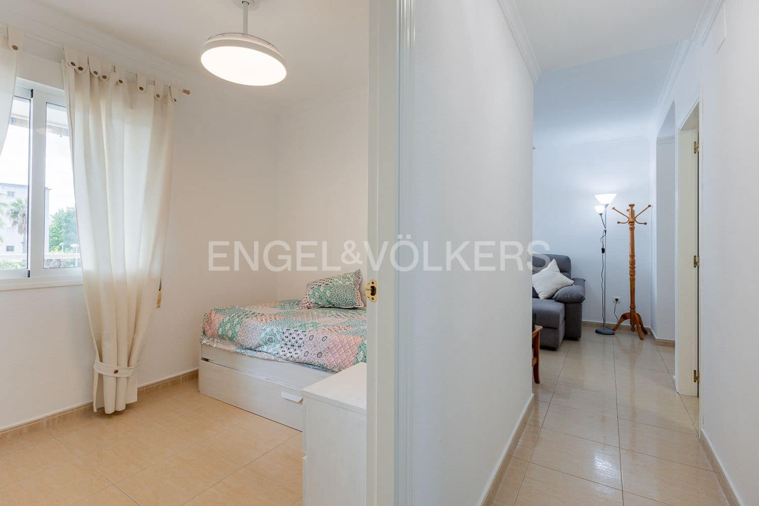 2 bedroom Apartment for rent in Denia with pool garage - € 2,000 (Ref: 9080488)