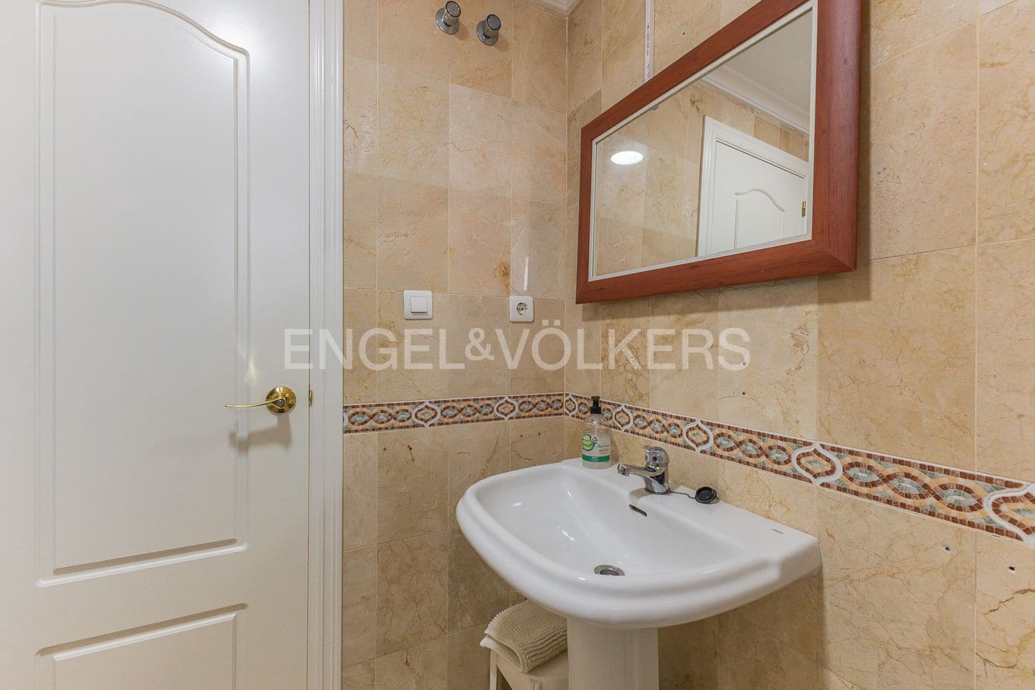 2 bedroom Apartment for rent in Denia with pool garage - € 2,000 (Ref: 9080488)