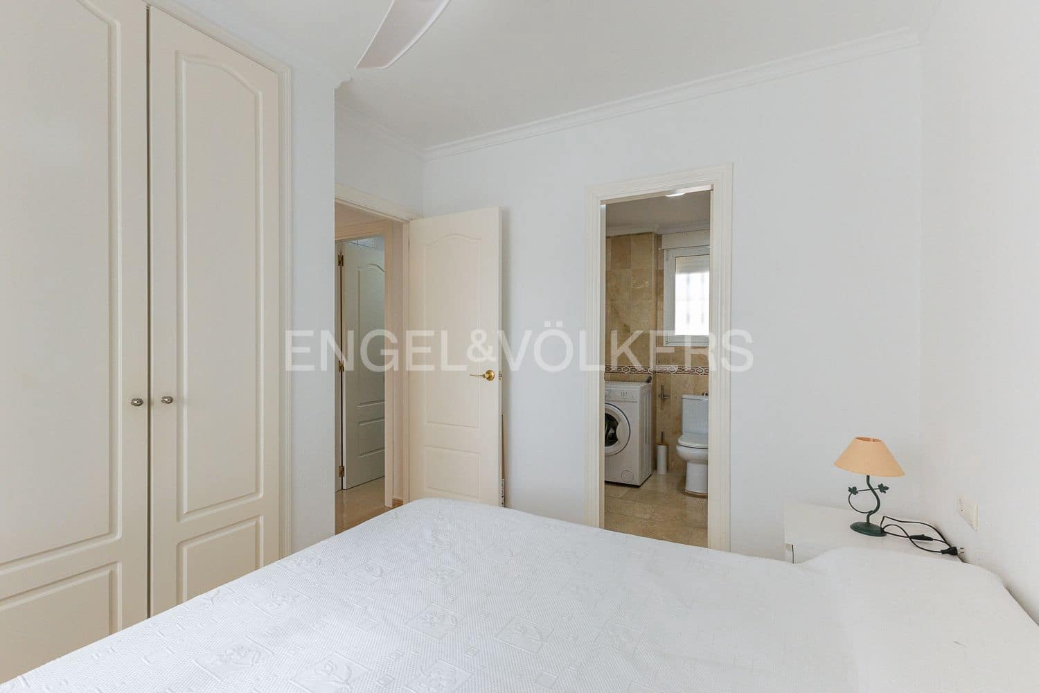 2 bedroom Apartment for rent in Denia with pool garage - € 2,000 (Ref: 9080488)