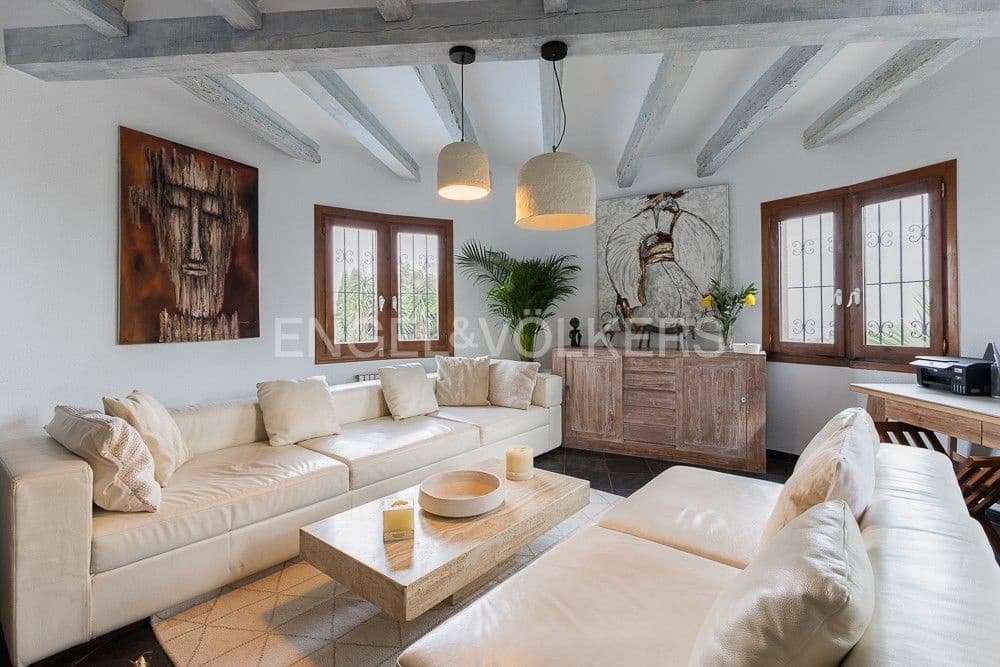 4 bedroom Villa for sale in Denia with pool garage - € 726,500 (Ref: 9080489)