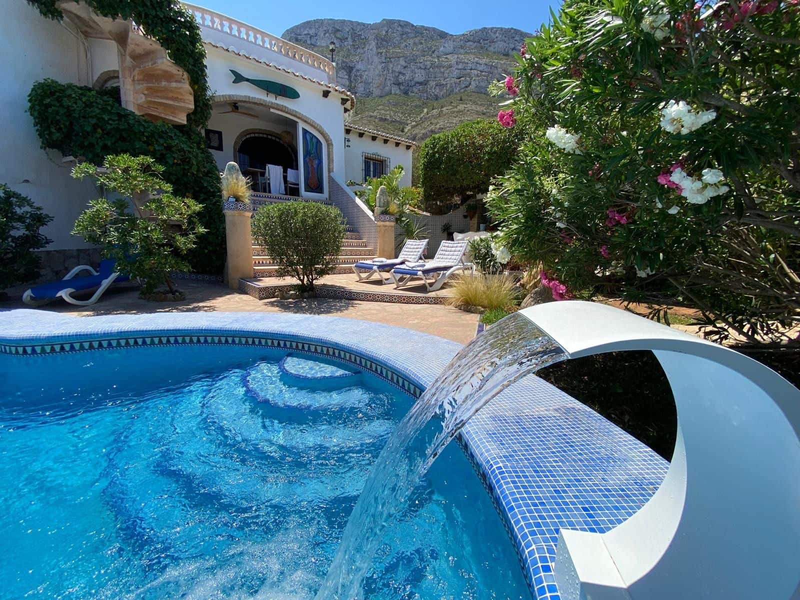 4 bedroom Villa for sale in Denia with pool garage - € 726,500 (Ref: 9080489)