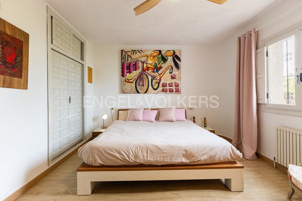 4 bedroom Villa for sale in Denia with pool garage - € 726,500 (Ref: 9080489)