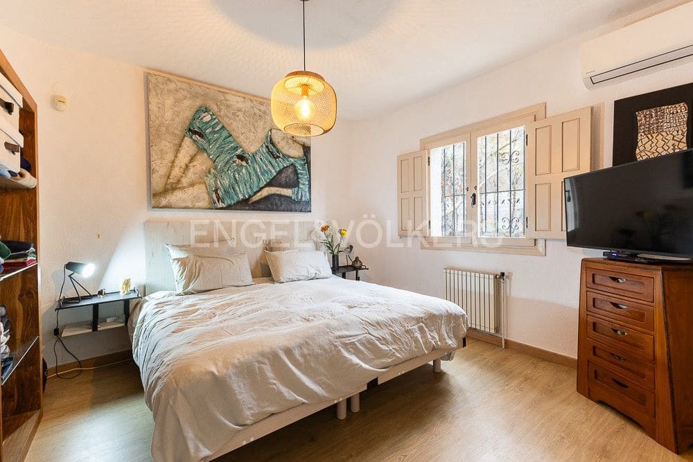 4 bedroom Villa for sale in Denia with pool garage - € 726,500 (Ref: 9080489)