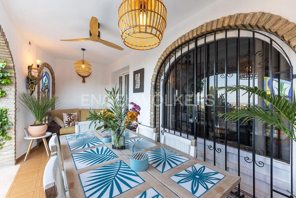 4 bedroom Villa for sale in Denia with pool garage - € 726,500 (Ref: 9080489)