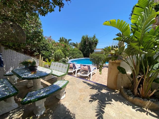 4 bedroom Villa for sale in El Montgó, Dénia with pool garage - € 726,500 (Ref: 9080489)