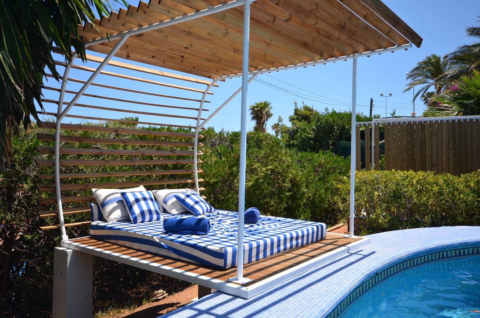4 bedroom Villa for sale in Denia with pool garage - € 726,500 (Ref: 9080489)