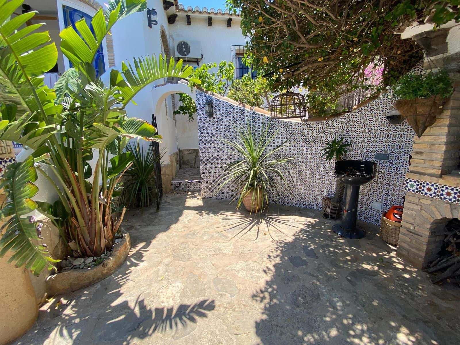 4 bedroom Villa for sale in Denia with pool garage - € 726,500 (Ref: 9080489)