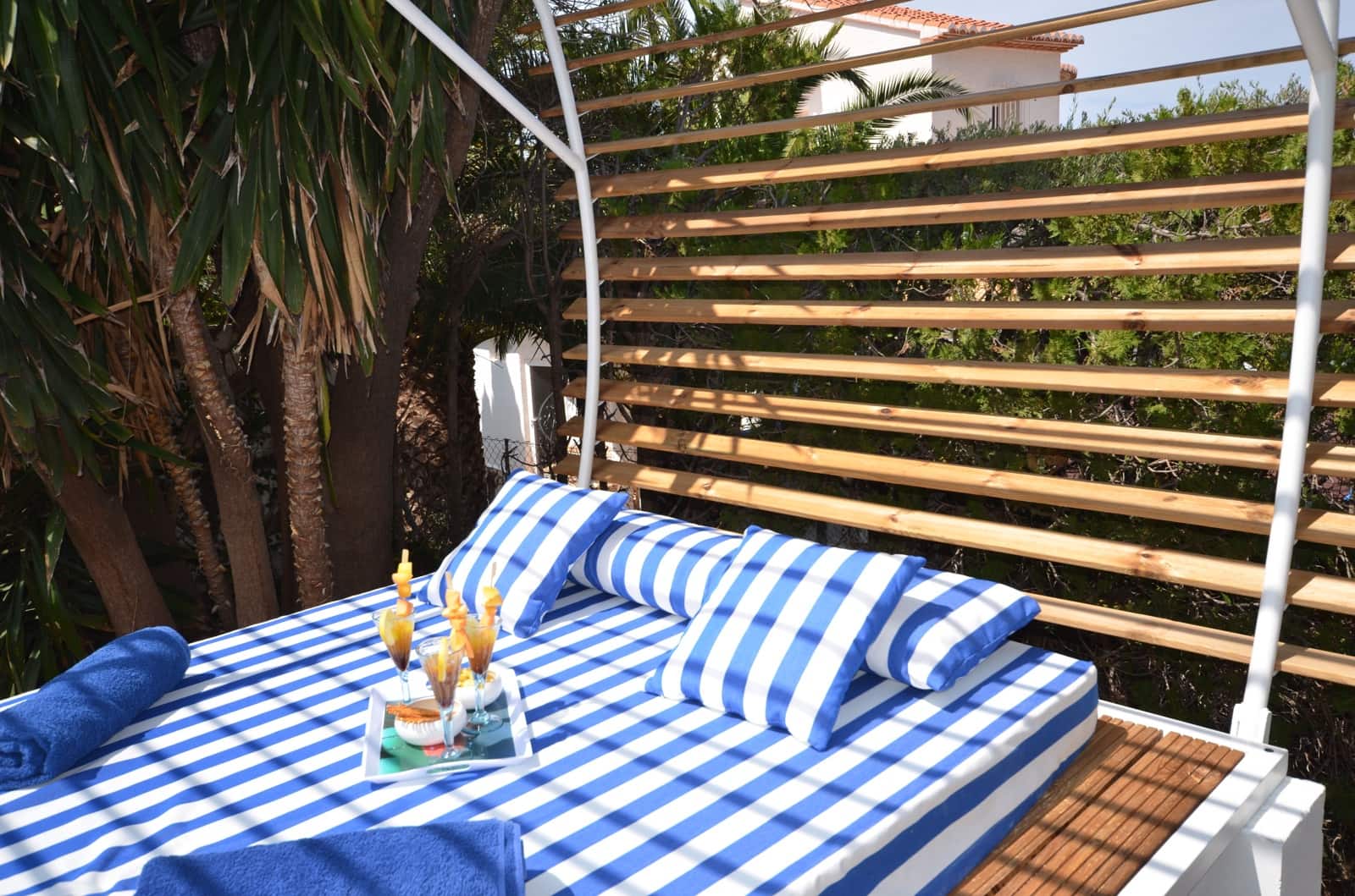 4 bedroom Villa for sale in Denia with pool garage - € 726,500 (Ref: 9080489)