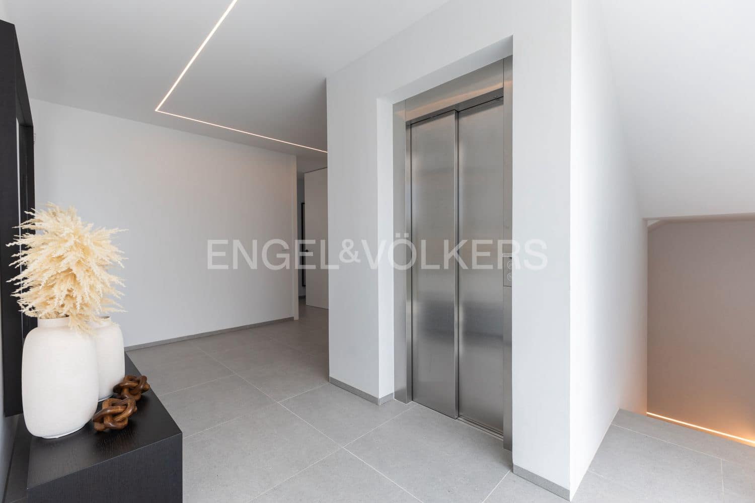 4 bedroom Villa for sale in Javea / Xabia with pool garage - € 4,125,000 (Ref: 9080501)