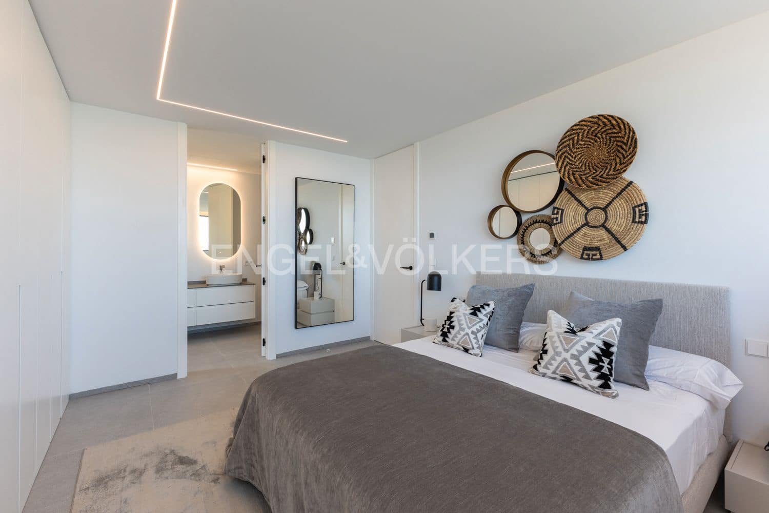 4 bedroom Villa for sale in Javea / Xabia with pool garage - € 4,125,000 (Ref: 9080501)
