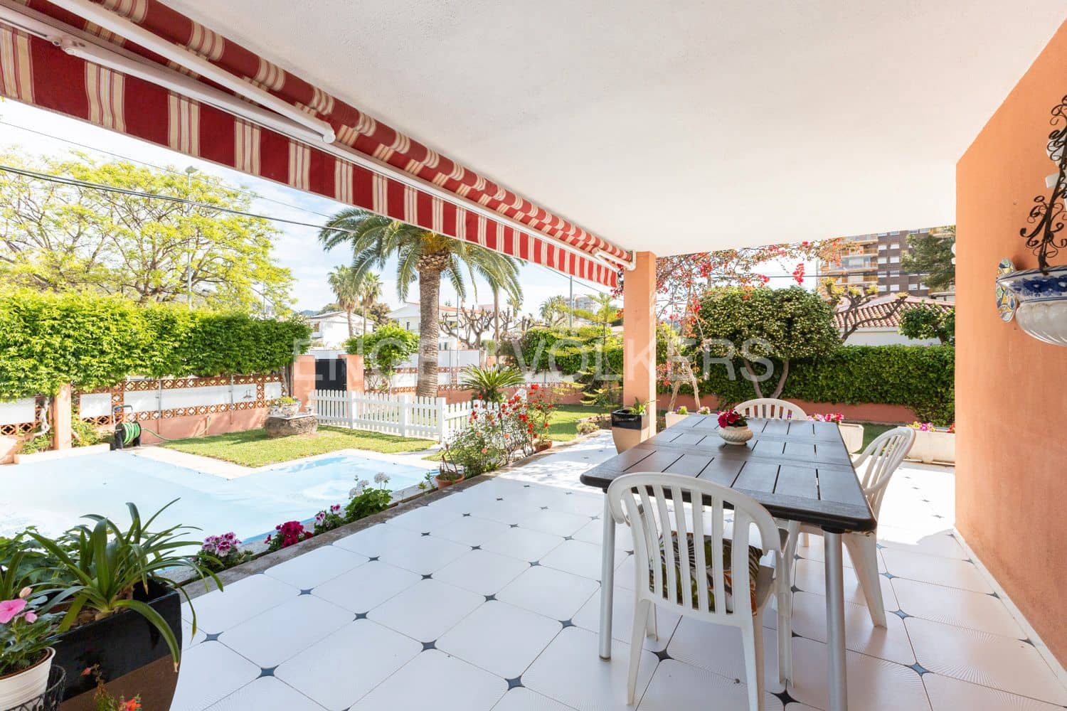 5 soverom Villa til salgs i Benicassim med svømmebasseng - € 550 000 (Ref: 9080503)