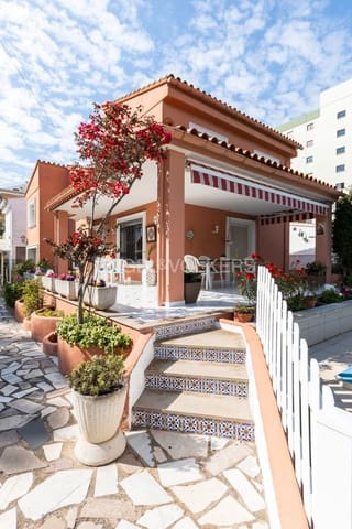 5 soverom Villa til salgs i Benicàssim med svømmebasseng - € 550 000 (Ref: 9080503)