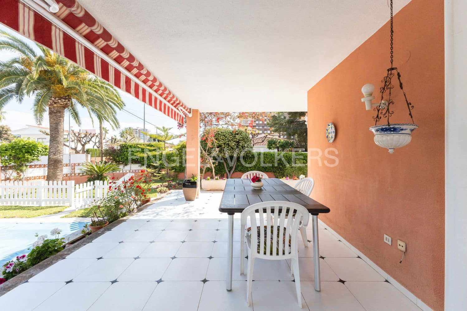 5 soverom Villa til salgs i Benicassim med svømmebasseng - € 550 000 (Ref: 9080503)
