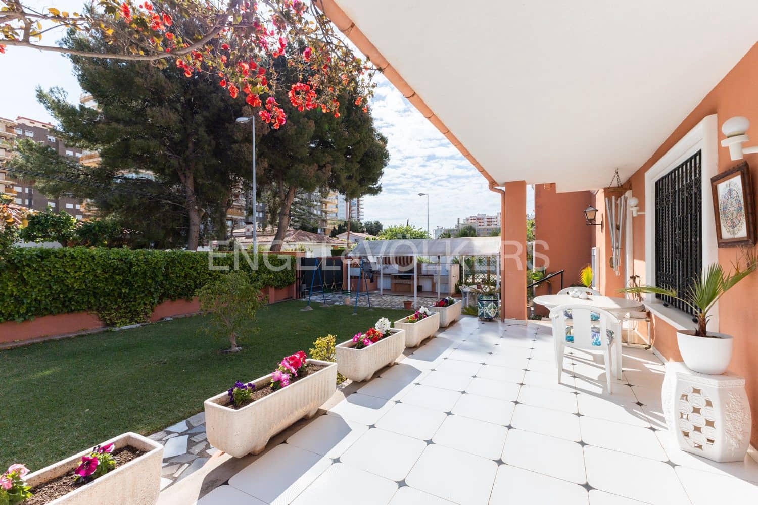5 soverom Villa til salgs i Benicassim med svømmebasseng - € 550 000 (Ref: 9080503)