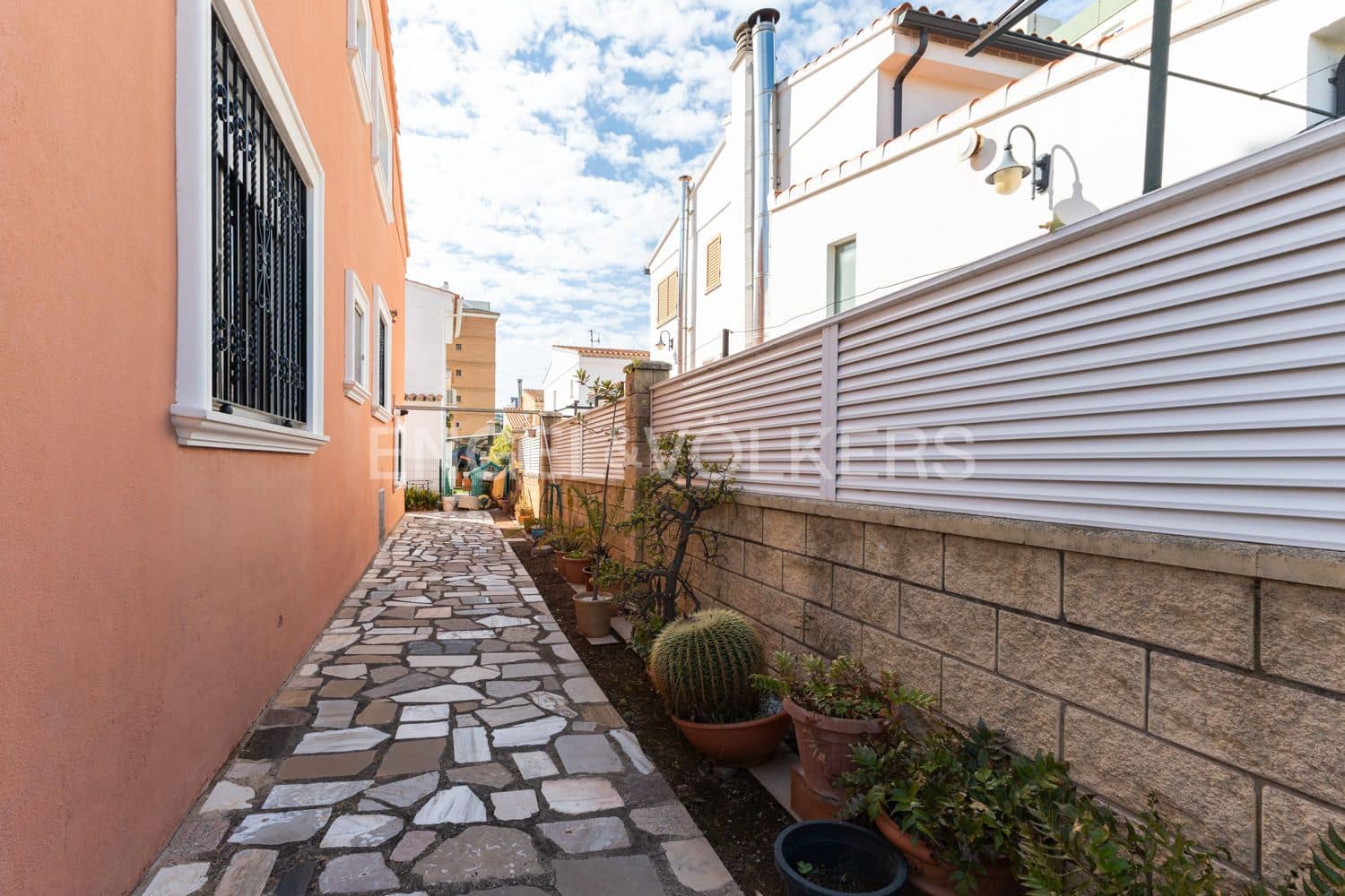 5 soverom Villa til salgs i Benicassim med svømmebasseng - € 550 000 (Ref: 9080503)
