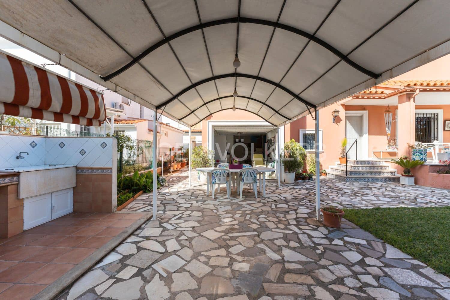 5 soverom Villa til salgs i Benicassim med svømmebasseng - € 550 000 (Ref: 9080503)