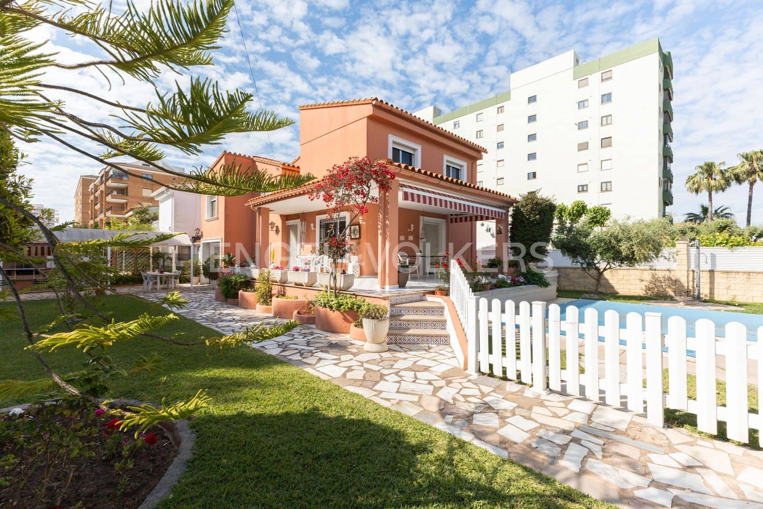 5 soverom Villa til salgs i Benicassim med svømmebasseng - € 550 000 (Ref: 9080503)