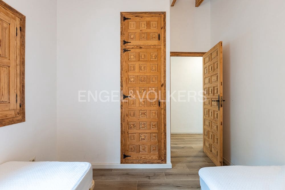 5 soveværelse Villa til salg i Pego med swimmingpool garage - € 498.000 (Ref: 9080514)