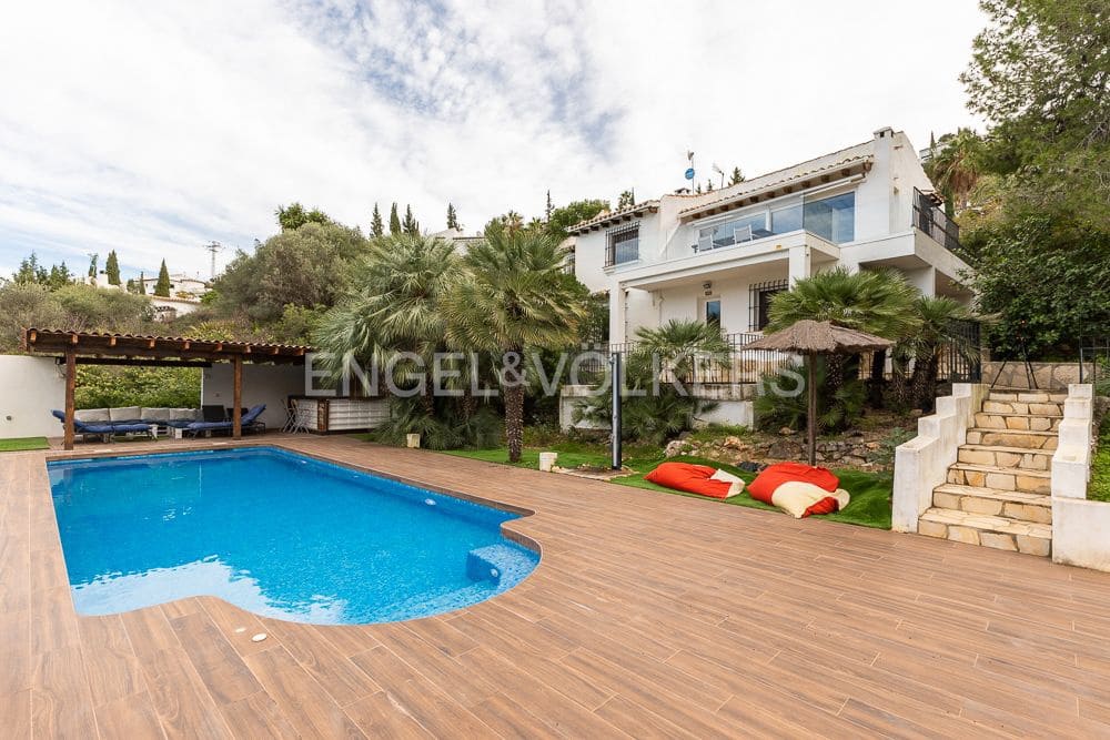5 soveværelse Villa til salg i Pego med swimmingpool garage - € 498.000 (Ref: 9080514)