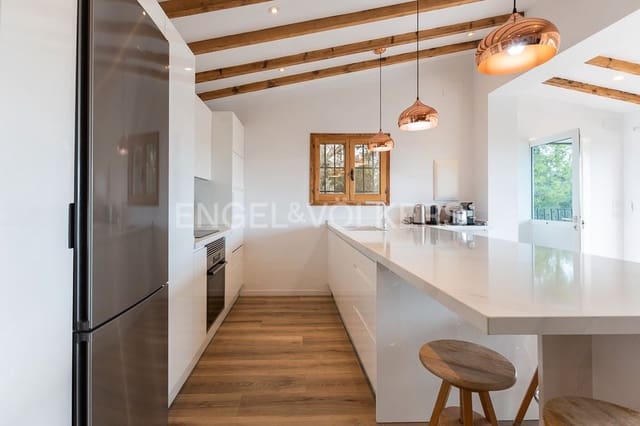 Chalet de 5 habitaciones en Pego en venta con piscina garaje - 555.000 € (Ref: 9080514)