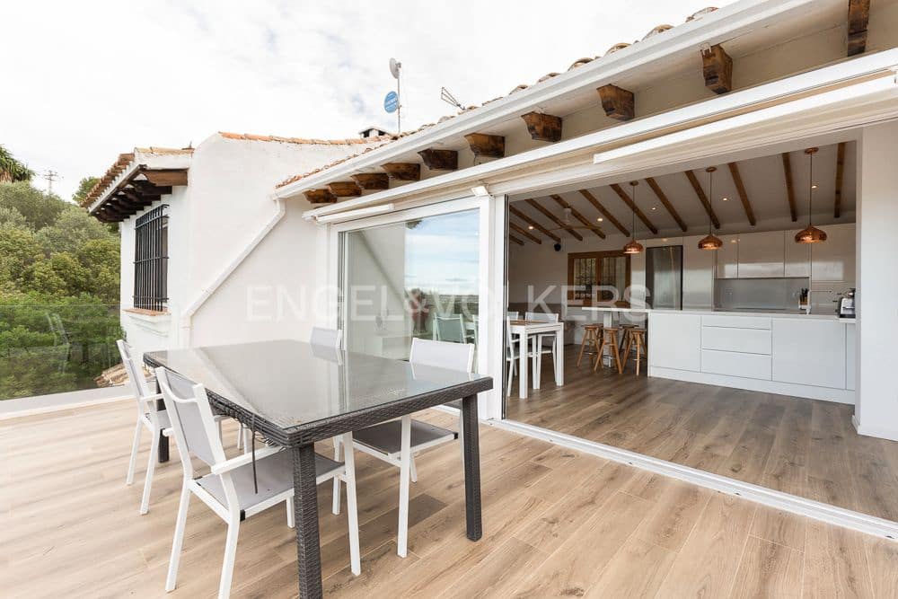5 soveværelse Villa til salg i Pego med swimmingpool garage - € 498.000 (Ref: 9080514)