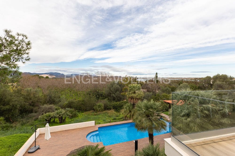 5 soveværelse Villa til salg i Pego med swimmingpool garage - € 498.000 (Ref: 9080514)