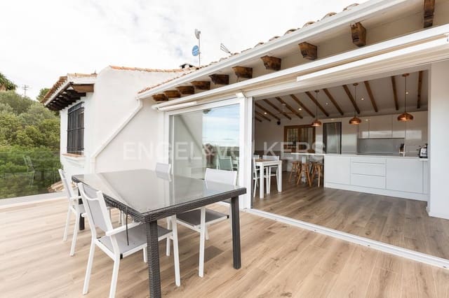 5 soveværelse Villa til salg i Pego med swimmingpool garage - € 498.000 (Ref: 9080514)