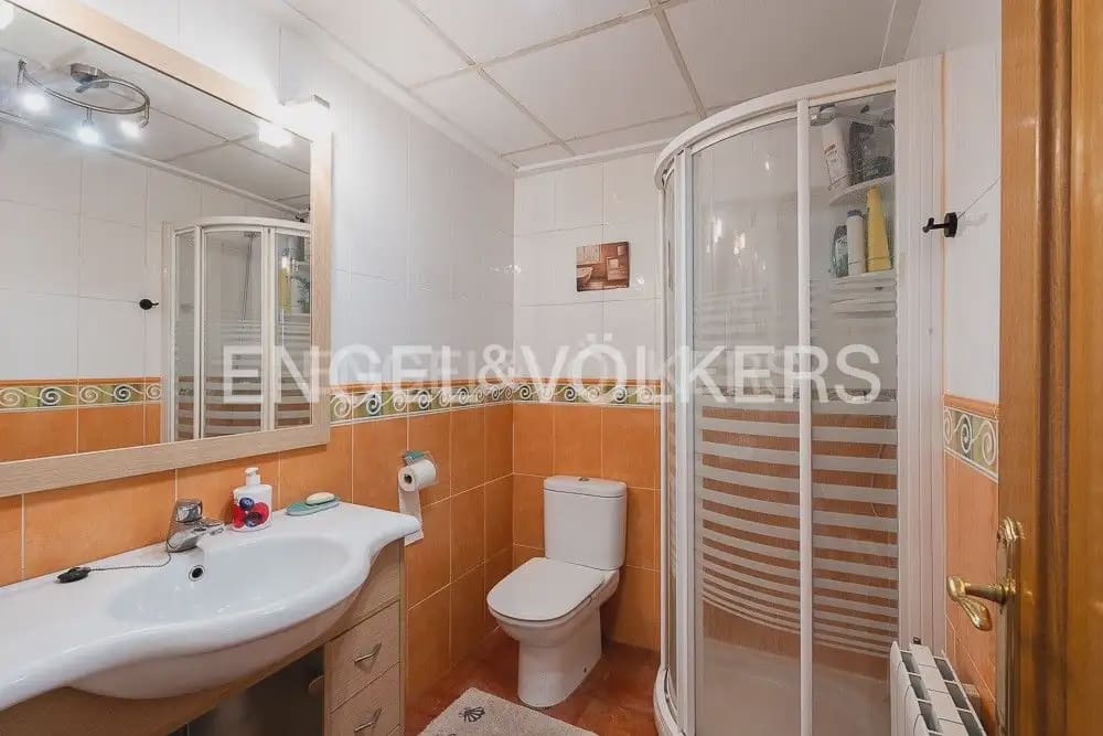 4 sovrum Semi-fristående Villa till salu i Valencia stad med garage - 610 000 € (Ref: 9080521)