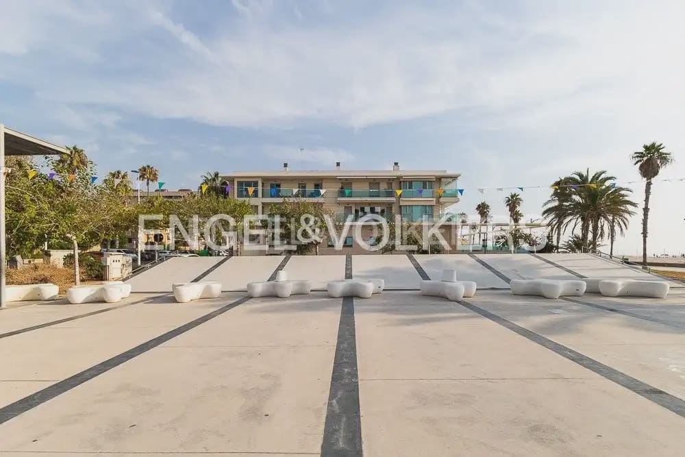 4 sovrum Semi-fristående Villa till salu i Valencia stad med garage - 610 000 € (Ref: 9080521)