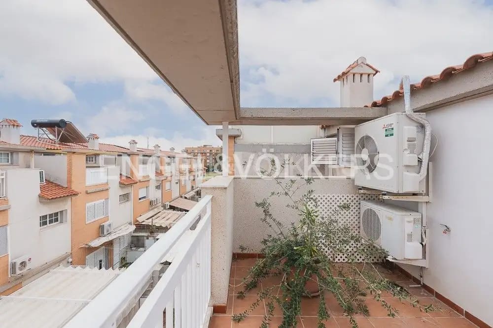 4 sovrum Semi-fristående Villa till salu i Valencia stad med garage - 610 000 € (Ref: 9080521)