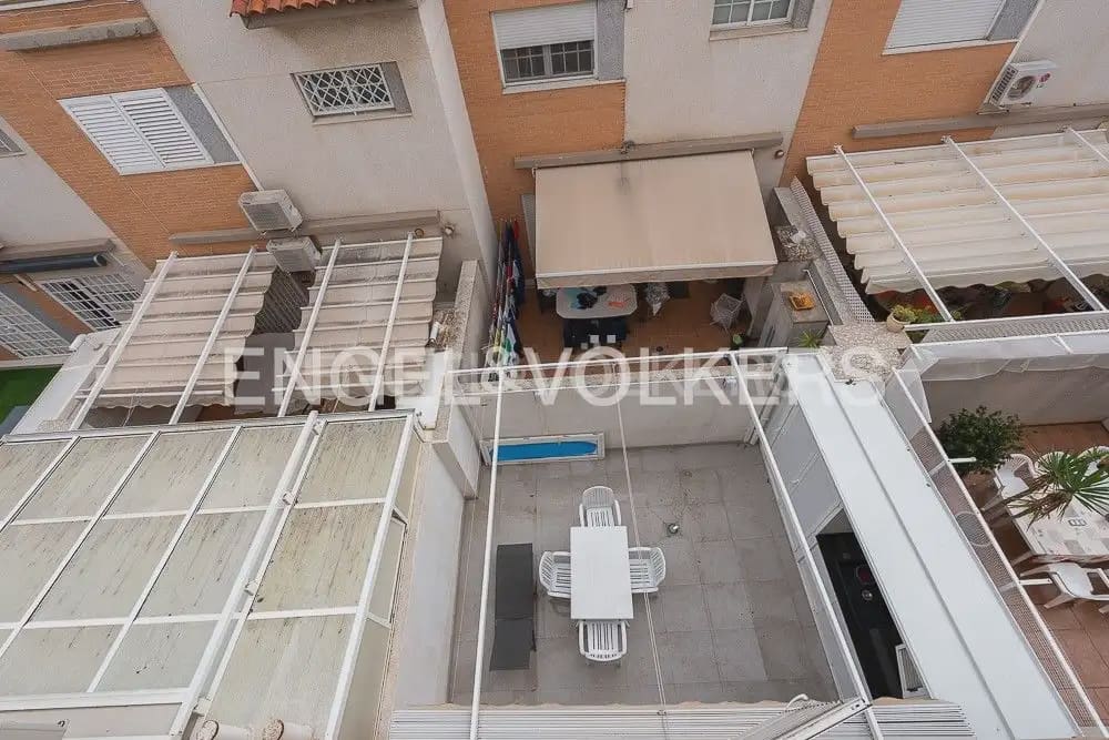 4 sovrum Semi-fristående Villa till salu i Valencia stad med garage - 610 000 € (Ref: 9080521)
