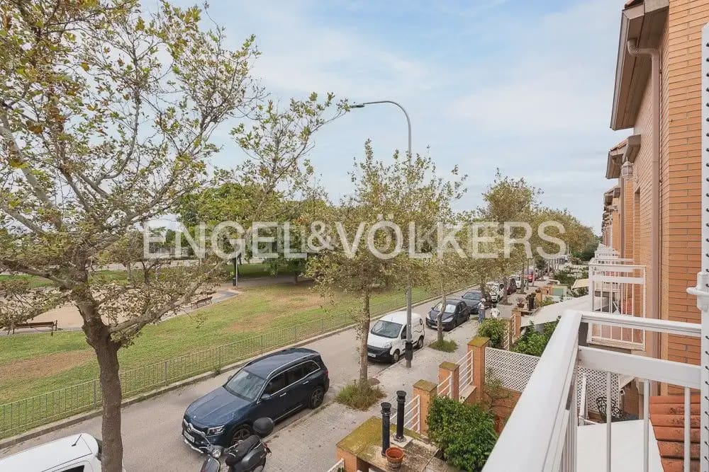 4 sovrum Semi-fristående Villa till salu i Valencia stad med garage - 610 000 € (Ref: 9080521)