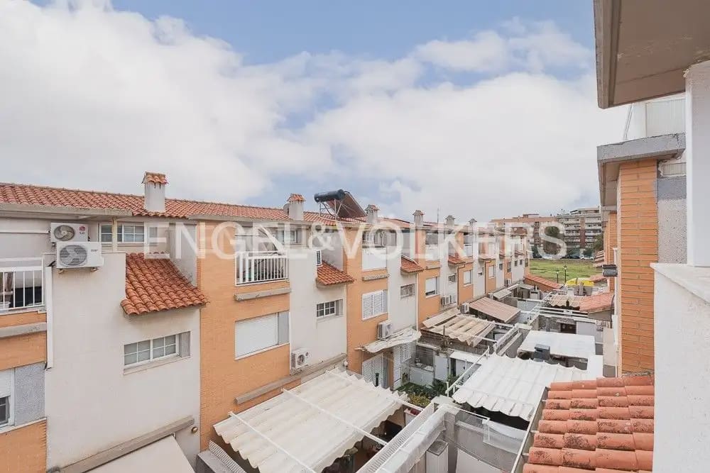 4 sovrum Semi-fristående Villa till salu i Valencia stad med garage - 610 000 € (Ref: 9080521)