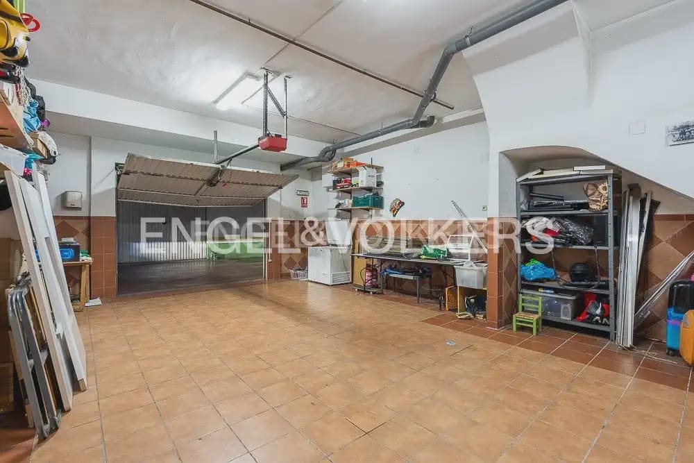 4 sovrum Semi-fristående Villa till salu i Valencia stad med garage - 610 000 € (Ref: 9080521)