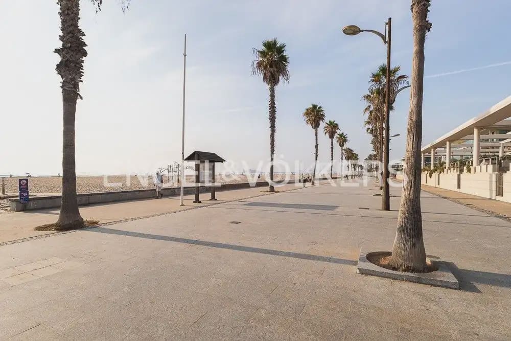 4 sovrum Semi-fristående Villa till salu i Valencia stad med garage - 610 000 € (Ref: 9080521)