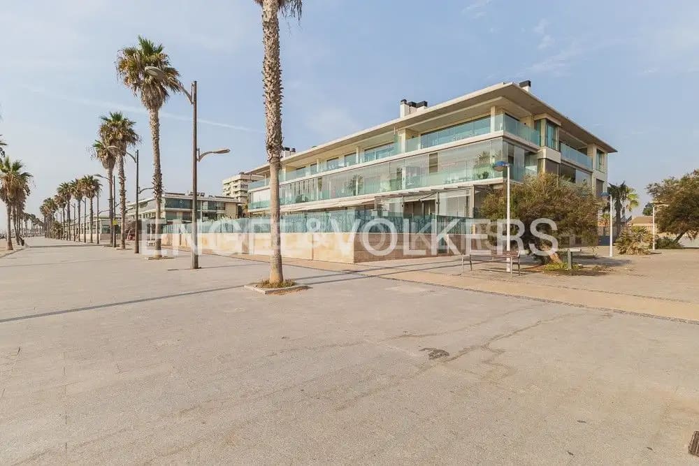 4 sovrum Semi-fristående Villa till salu i Valencia stad med garage - 610 000 € (Ref: 9080521)