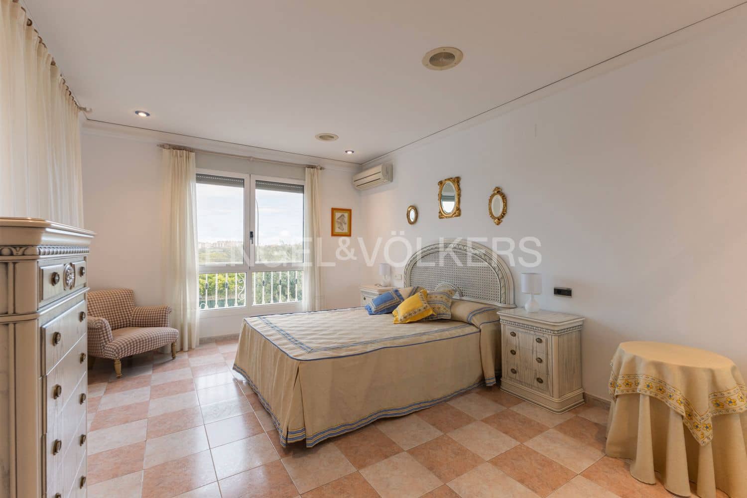 6 sypialnia Willa na sprzedaż w Piles z basenem garażem - 835 000 € (Ref: 9080530)