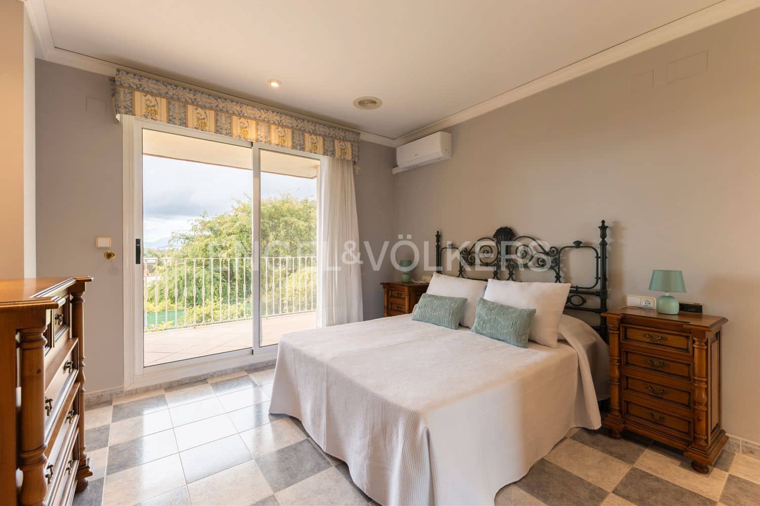 6 sypialnia Willa na sprzedaż w Piles z basenem garażem - 835 000 € (Ref: 9080530)
