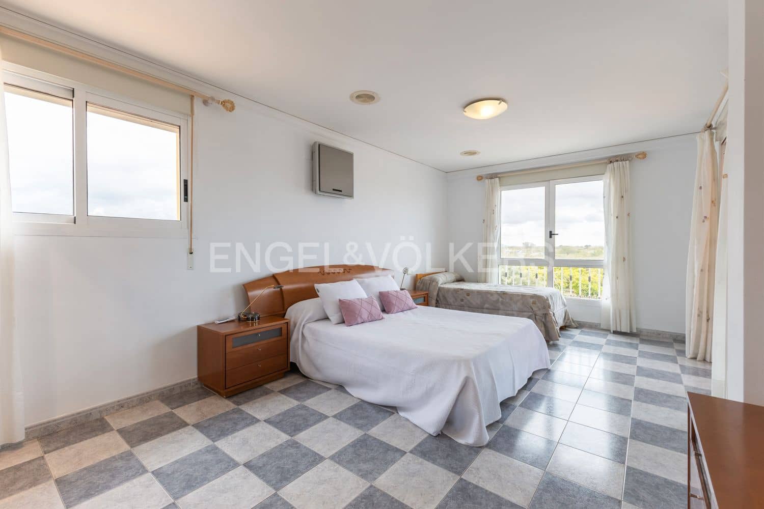 6 sypialnia Willa na sprzedaż w Piles z basenem garażem - 835 000 € (Ref: 9080530)
