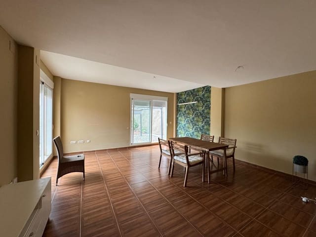 4 bedroom Townhouse for rent in Serra - € 1,200 (Ref: 9080545)