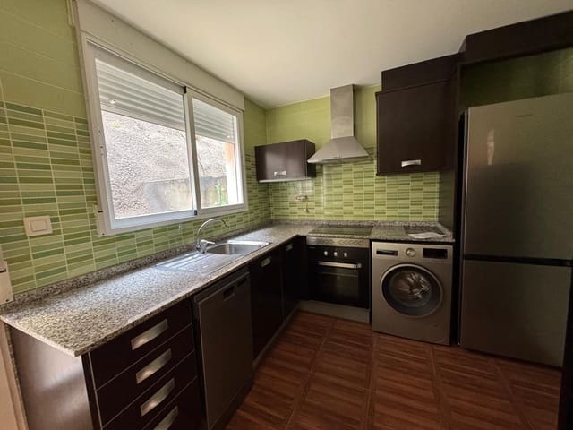 4 soveværelse Byhus til leje i Serra - € 1.200 (Ref: 9080545)