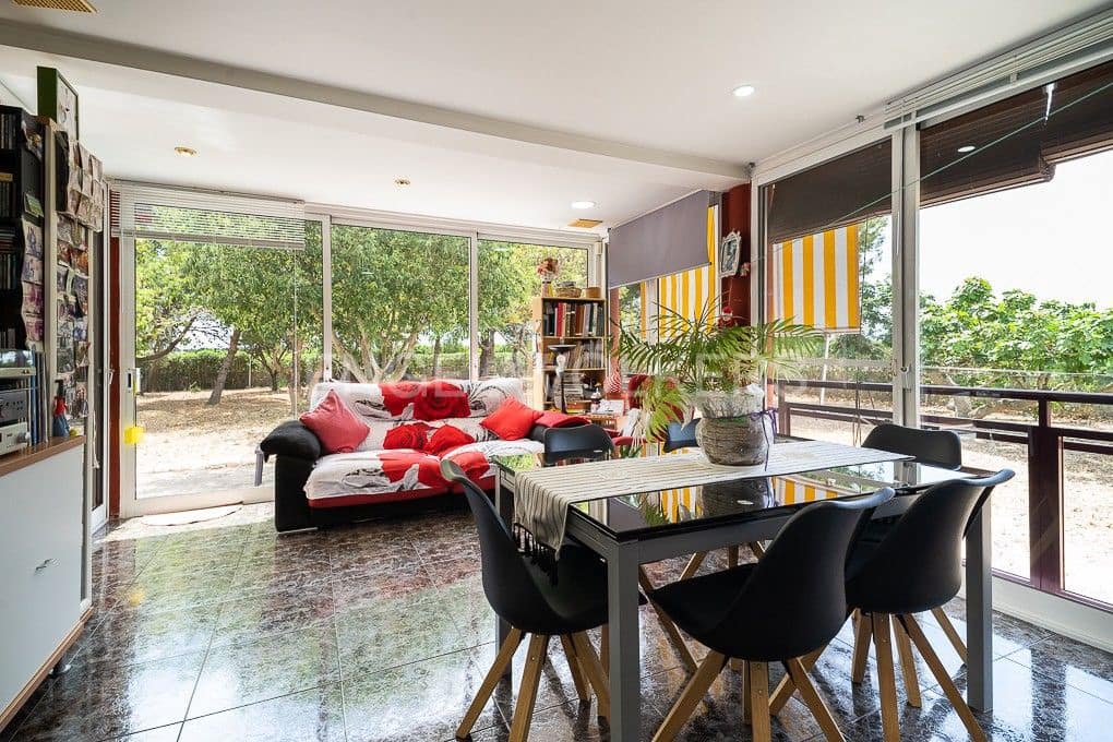 4 Zimmer Villa zu verkaufen in Els Poblets mit Pool Garage - 850.000 € (Ref: 9080546)